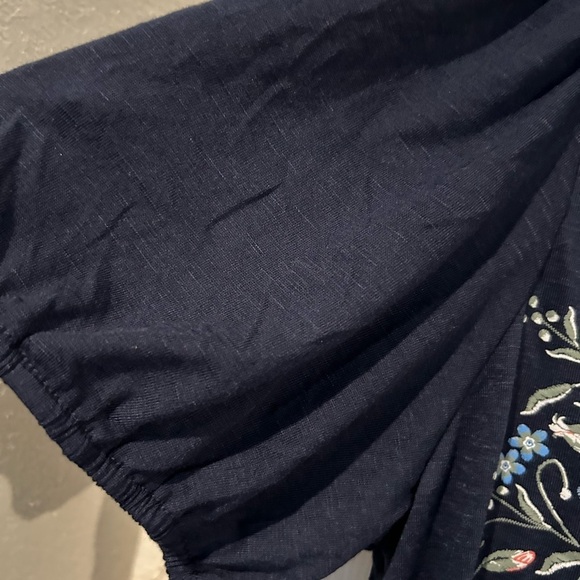 NWOT Tempted Hearts Floral Embroidered Top - Picture 6 of 7